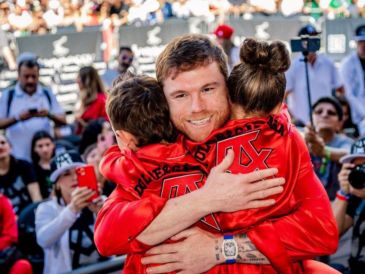 "Canelo" compartió una emotiva felicitación en sus historias de Instagram, dirigida a su hijo por su cumpleaños. Instagram/ @canelo.