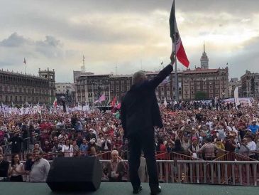 Más de 25 mil bancas estarán dispuestas en el Zócalo para los asistentes. SUN/ ARCHIVO