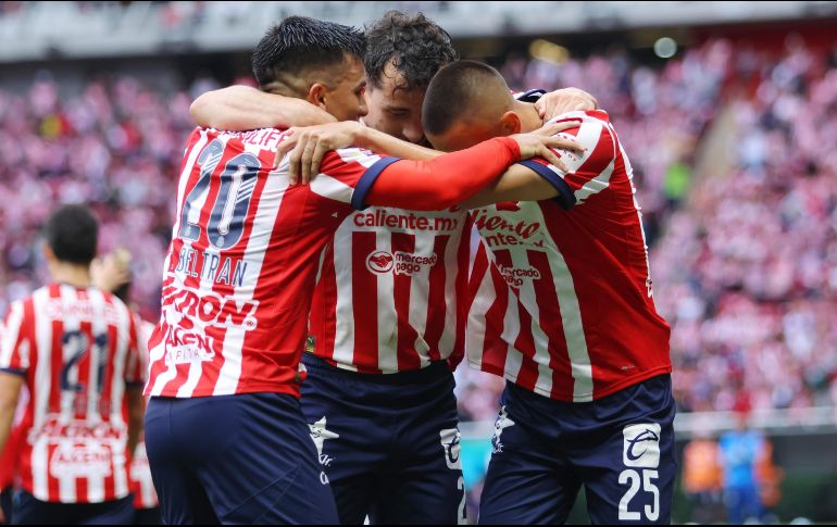 Las Chivas “apantallaron” a propios y extraños al golear a los Bravos de Juárez en la cancha del Estadio AKRON. IMAGO7.