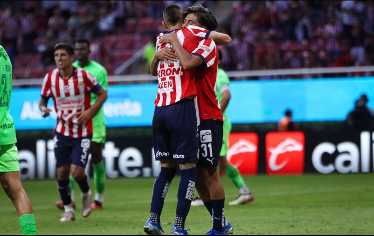 Las Chivas “apantallaron” a propios y extraños al golear a los Bravos de Juárez en la cancha del Estadio AKRON. EL INFORMADOR/ H. Figueroa.