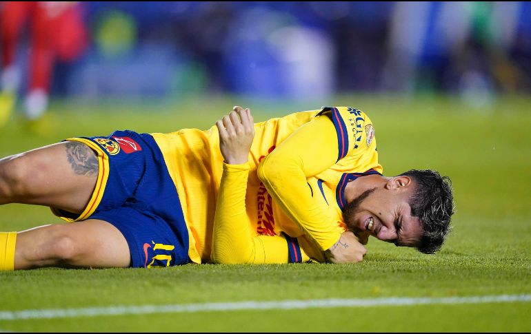 La salida del mediocampista pesó de inmediato, porque después de dos minutos de que no pudiera seguir en el campo, cayó el empate de la Máquina. IMAGO / R. VADILLO