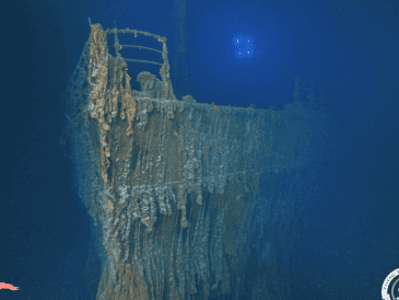 Los robots submarinos empleados en la expedición descubrieron que una pieza de la baranda de castillo de proa del Titanic, se desprendió del casco. EFE