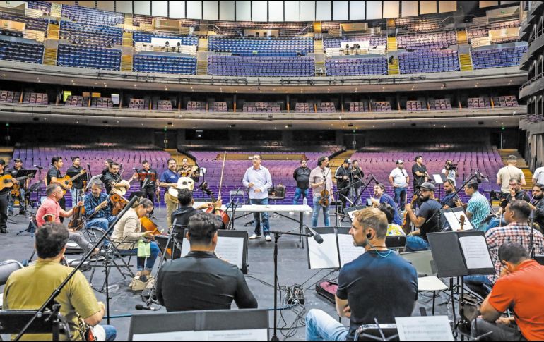 Enrique Radillo, durante uno de los ensayos del concierto que ofrecerá mañana. EL INFORMADOR/ A. Navarro