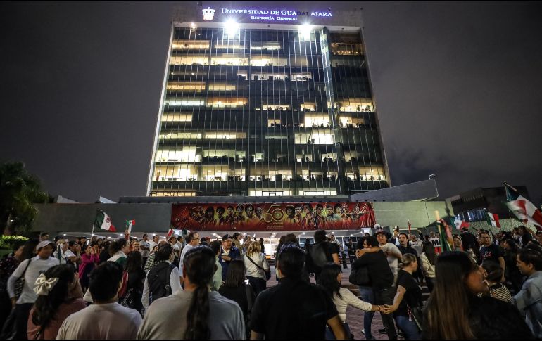 Alrededor de las 20:00 horas el contingente, de más de mil 700 personas comenzó su marcha hacia el Centro de la ciudad.EL INFORMADOR/A.NAVARRO