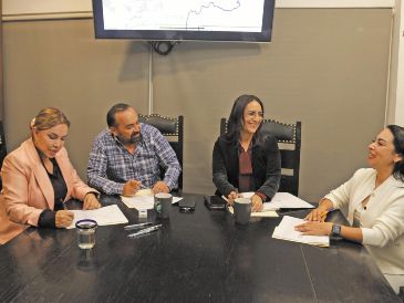 María Elena Farías, Sergio Chávez Dávalos, Laura Imelda Pérez Segura y Ana Vergara Ángel. ESPECIAL