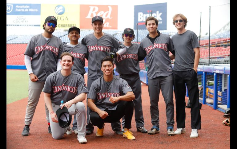 Sergio Pedroza, Abraham Trujillo, Daniel de León, Hiram González, Samuel Jiménez, Rodrigo Espino, Jesús Molina y Emilio Olaguibel. GENTE BIEN JALISCO/ Claudio Jimeno