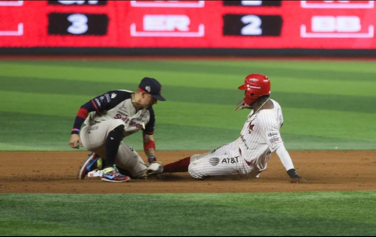 Diablos y Sultanes pelean por sexta ocasión un campeonato de Liga Mexicana. SUN/C. Mejía