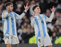 Alexis Mac Allister, Julián Álvarez y Paulo Dybala marcaron los goles el jueves en el estadio Monumental de Buenos Aires. EFE.