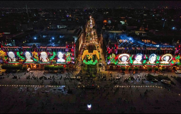 Las luces incluyen diseños representativos de los héroes que han participado en las principales batallas de la historia de México. X / @GobCDMX