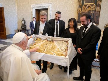 El Papa Francisco en la audiencia de bendicion del manto de la Virgen de Talpa. ESPECIAL/©VATICAN MEDIA.