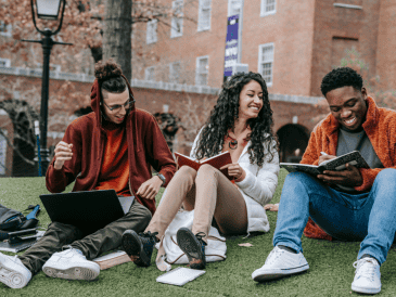 La Fundación México en Harvard se ha creado para ofrecer ayuda financiera a estudiantes mexicanos admitidos en programas de posgrado en Harvard University. CANVA