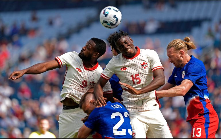 En duelo de dos de los tres países sede del Mundial 2026, los canadienses demostraron un mucho mejor estado de forma. AP/C. Riedel