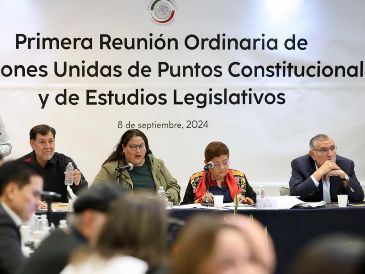 De acuerdo con el acuerdo de las comisiones, la sesión se lleva a cabo de acuerdo con el siguiente programa. SUN / V. ROSAS