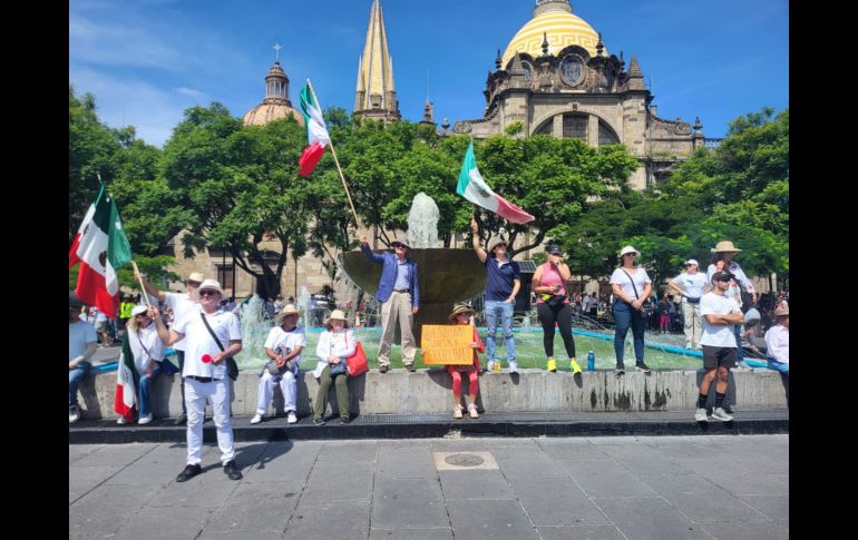 Esta mañana cientos de personas y trabajadores del Poder Judicial de la Federación en Jalisco volvieron a tomar las calles de la Zona Centro de Guadalajara para manifestarse en contra de la reforma al Poder Judicial. EL INFORMADOR / O. González