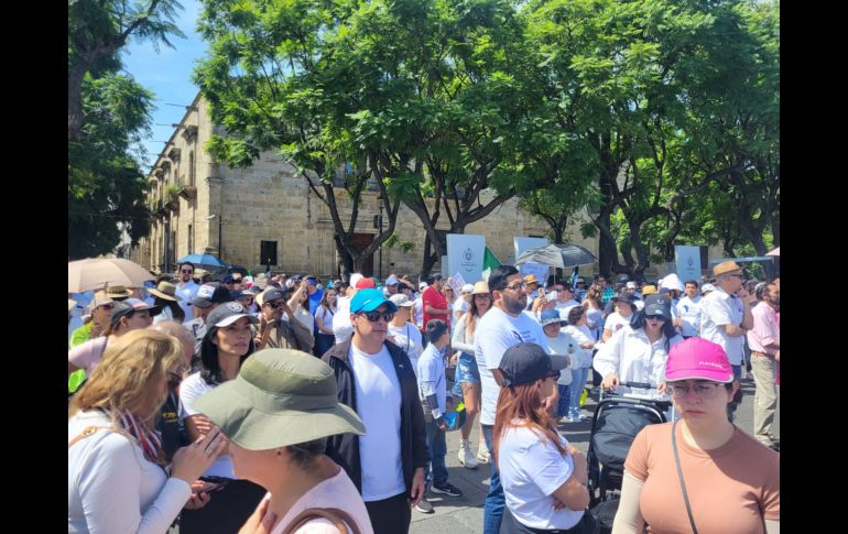 Esta mañana cientos de personas y trabajadores del Poder Judicial de la Federación en Jalisco volvieron a tomar las calles de la Zona Centro de Guadalajara para manifestarse en contra de la reforma al Poder Judicial. EL INFORMADOR / O. González