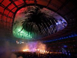 El Stade de France fue sede de la fiesta que se vivió en la ceremonia de clausura. EFE/ J. Etxezarreta.