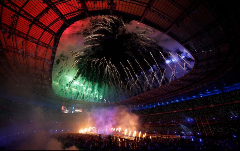 El Stade de France fue sede de la fiesta que se vivió en la ceremonia de clausura. EFE/ J. Etxezarreta.