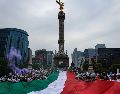 Miles de trabajadores del Poder Judicial marcharon ayer hacia el Ángel de la Independencia. Las protestas contra la reforma ya provocaron la suspensión de la sesión que se celebraría hoy en la Cámara de Diputados. SUN/H. Salvador