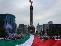 Miles de trabajadores del Poder Judicial marcharon ayer hacia el Ángel de la Independencia. Las protestas contra la reforma ya provocaron la suspensión de la sesión que se celebraría hoy en la Cámara de Diputados. SUN/H. Salvador