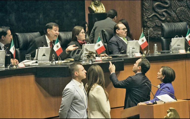 13:00 horas. Inicio de sesión en el Senado. El jalisciense Clemente Castañeda critica a Fernández Noroña por la detención del padre del senador Daniel Barreda, como una medida de presión de Morena contra los opositores. ESPECIAL