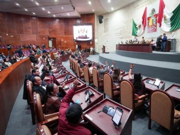 El Congreso de Oaxaca se convirtió en el primero en avalar la reforma judicial con una votación unanime. ESPECIAL / X: @salomonj