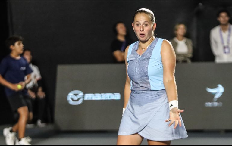 Ostapenko y Stakusic pusieron el corazón a latir a mil por hora y lograron mantener a los aficionados al borde de su asiento. EL INFORMADOR/ A. NAVARRO.