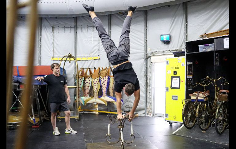 El equipo de producción y artistas ya están más que instalados ensayando y trabajando en los preparativos previos al gran estreno de 