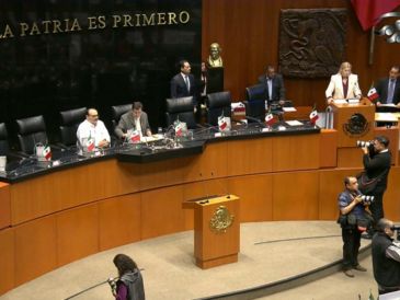 Gerardo Fernández Noroña, proclamó oficialmente la reforma constitucional. FACEBOOK / Senado de la República