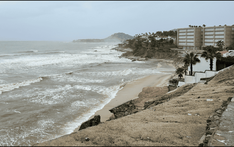 Se espera que la tormenta pase sobre o cerca de los populares destinos turísticos de San José del Cabo y Cabo San Lucas. AP Foto/Armando Figaredo