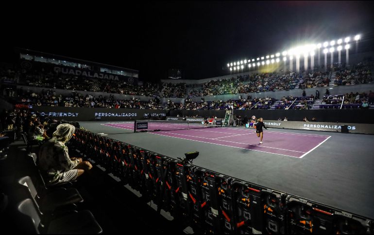 En el marco de actividades que ofrece el Guadalajara Open AKRON 2024, se llevó a cabo una exhibición de Blind Tenis encabezada por el señor Silva y la jugadora semifinalista del torneo Olivia Gadeck. EL INFORMADOR / ARCHIVO