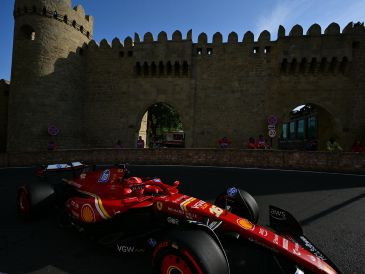 Charles Leclerc logró la "pole" en Azerbaiyán. AFP / A. Isakovic