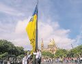 Bandera de Jalisco. En la Plaza Liberación se realizó el izamiento. ESPECIAL