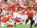 Una penalización en los últimos segundos abrió la puerta a que Harrison Butker conectara el gol de campo del triunfo para los campeones. AFP