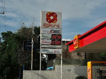 El precio final de la gasolina y el diésel, especialmente en Jalisco, dijo es un factor que afecta la economía de las personas. EL INFORMADOR / J. URRUTIA