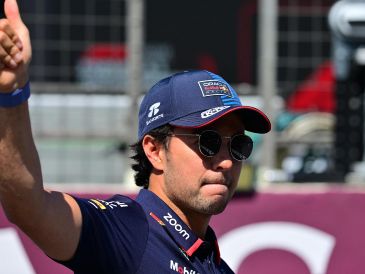 El papá de Checo Pérez sufrió el domingo 15 de septiembre un problema de salud que terminó por llevarlo al hospital, en el marco del GP de Azerbaiyán. AFP / ARCHIVO