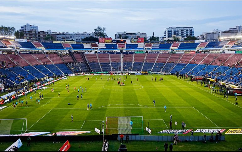 Al inicio del duelo entre Águilas y Zorros no había ni siquiera cinco mil espectadores en el estadio. IMAGO7.