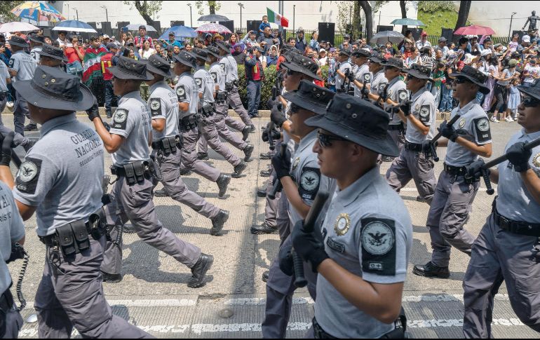 Efectivos de la Guardia Nacional permanecerían bajo las órdenes de la Sedena. AP