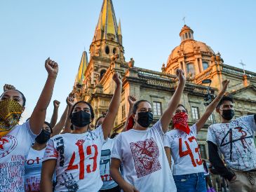 La búsqueda de los estudiantes normalistas continúa fuerte a 10 años de nos conocer su paradero. EL INFORMADOR / ARCHIVO