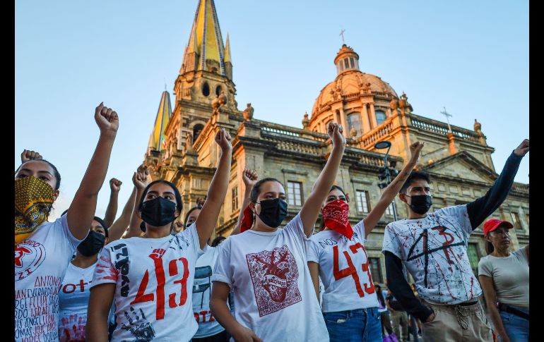 La búsqueda de los estudiantes normalistas continúa fuerte a 10 años de nos conocer su paradero. EL INFORMADOR / ARCHIVO