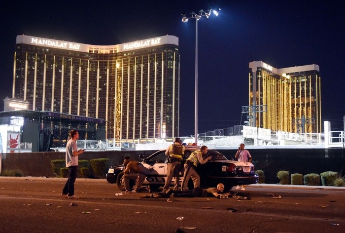 Reported Shooting At Mandalay Bay In Las Vegas - LAS VEGAS, NV - OCTOBER 01: Las Vegas police stand guard along the streets outside the festival grounds of the Route 91 Harvest on October 1, 2017 in Las Vegas, Nevada. There are reports of an active shooter around the Mandalay Bay Resort and Casino.   David Becker/Getty Images/AFP== FOR NEWSPAPERS, INTERNET, TELCOS & TELEVISION USE ONLY == US-REPORTED-SHOOTING-AT-MANDALAY-BAY-IN-LAS-VEGAS - == FOR NEWSPAPERS, INTERNET, TELCOS & TELEVISION USE ONLY ==